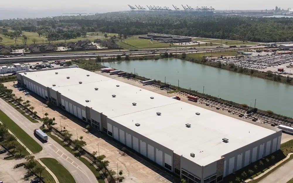 Averitt Houston HPS Warehouse Exterior 03