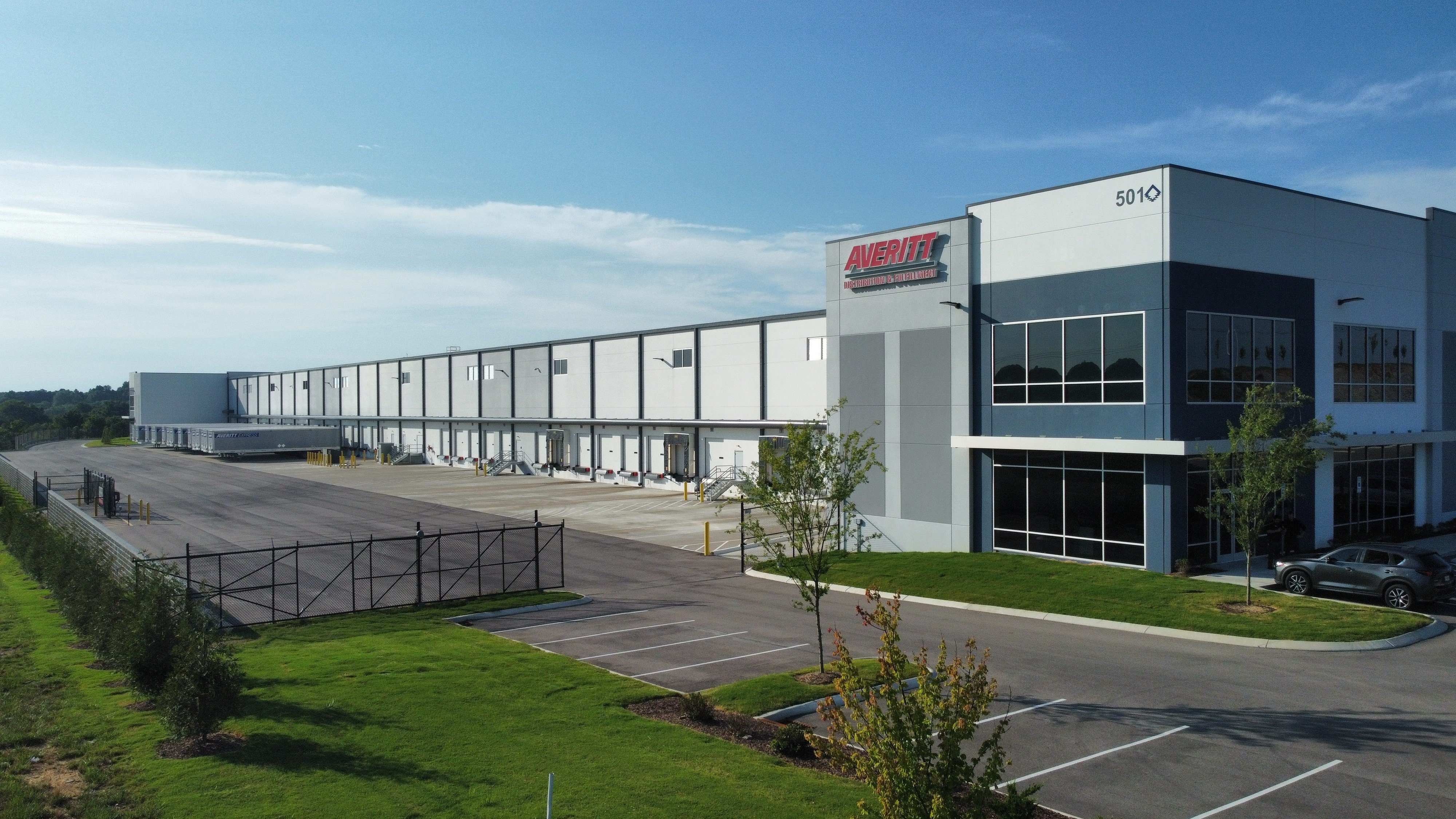 Averitt NDF exterior - facade 04 security