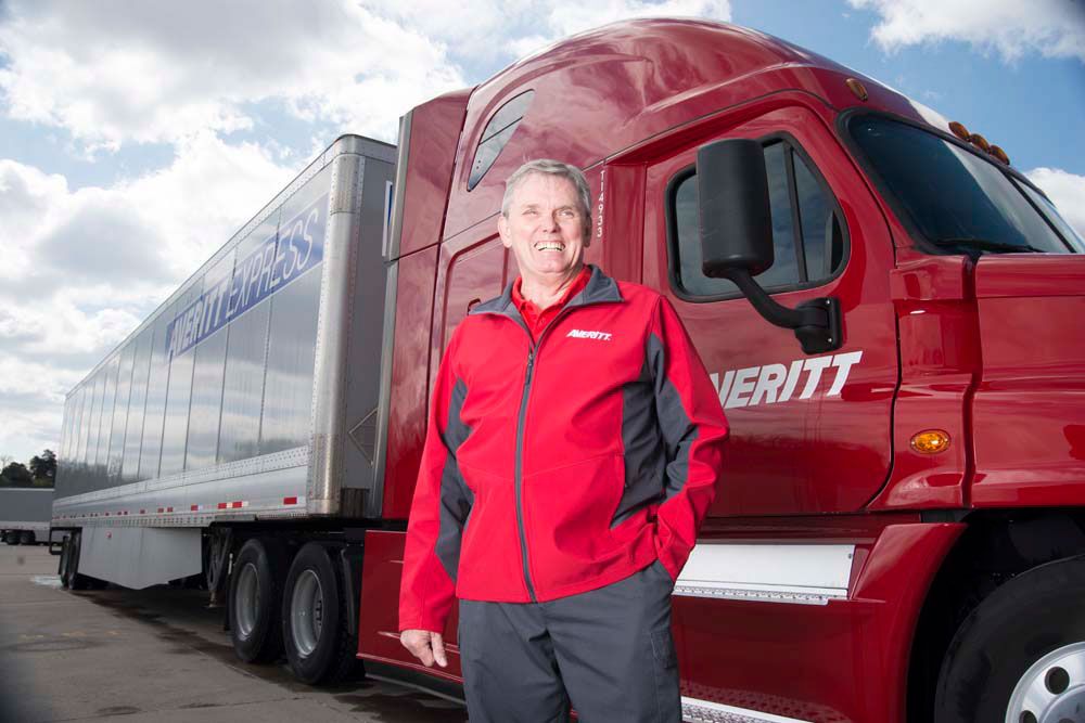 averitt_express_driver_truck