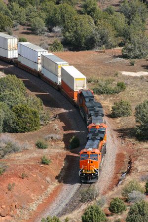 intermodal-container-on-flatcar