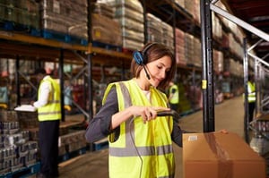 warehouse-management-system-scanning