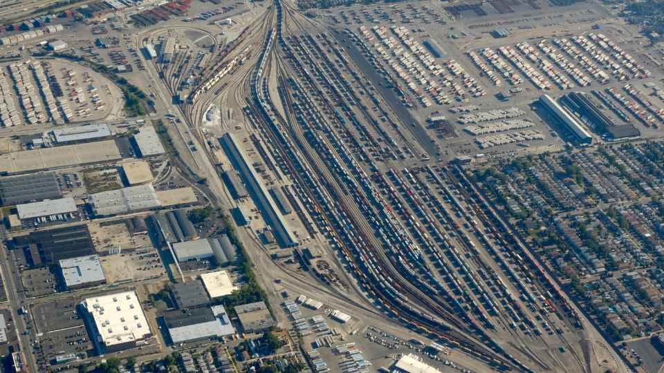 chicago-intermodal-rail-yard